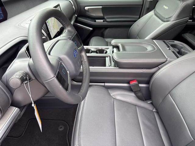 2026 Silver Ford Expedition Platinum 4X4 SUV