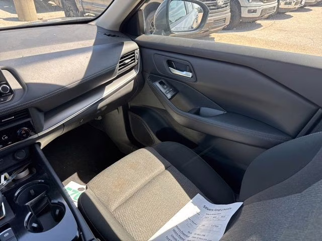 2024 Gun Metallic Nissan Rogue SV FWD SUV