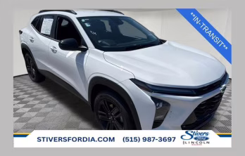 2025 Summit White Chevrolet Trax ACTIV FWD SUV