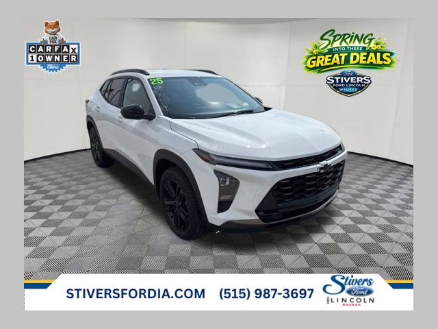 2025 Summit White Chevrolet Trax ACTIV FWD SUV