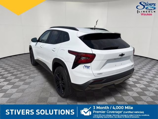 2025 Summit White Chevrolet Trax ACTIV FWD SUV