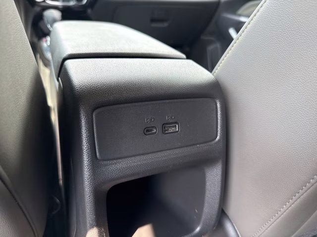 2025 Summit White Chevrolet Trax ACTIV FWD SUV