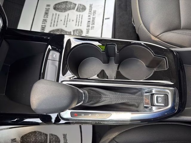 2025 Summit White Chevrolet Trax ACTIV FWD SUV