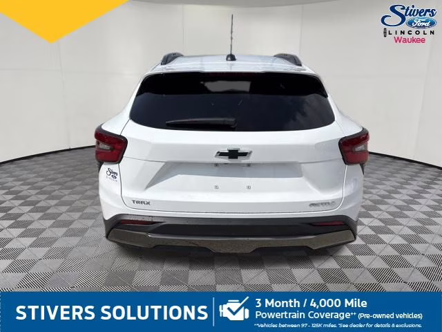 2025 Summit White Chevrolet Trax ACTIV FWD SUV