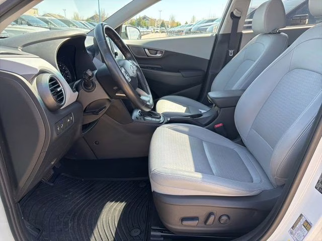 2020 Chalk White Hyundai Kona Limited AWD SUV