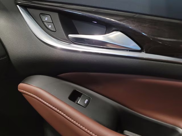 2019 White Frost Tricoat Buick Enclave Avenir AWD SUV