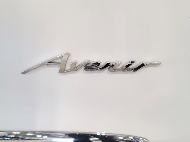 2019 White Frost Tricoat Buick Enclave Avenir AWD SUV