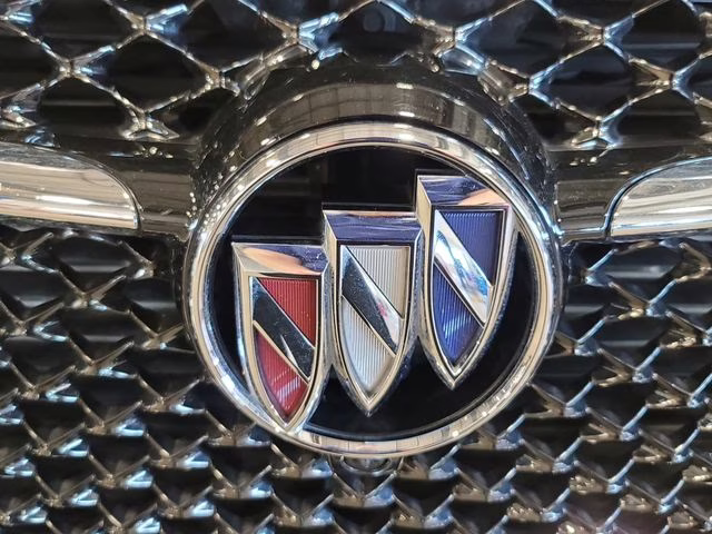 2019 White Frost Tricoat Buick Enclave Avenir AWD SUV