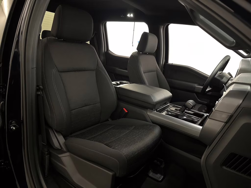 2026 Antimatter Blue Metallic Ford F-150 XLT 4X4 Truck