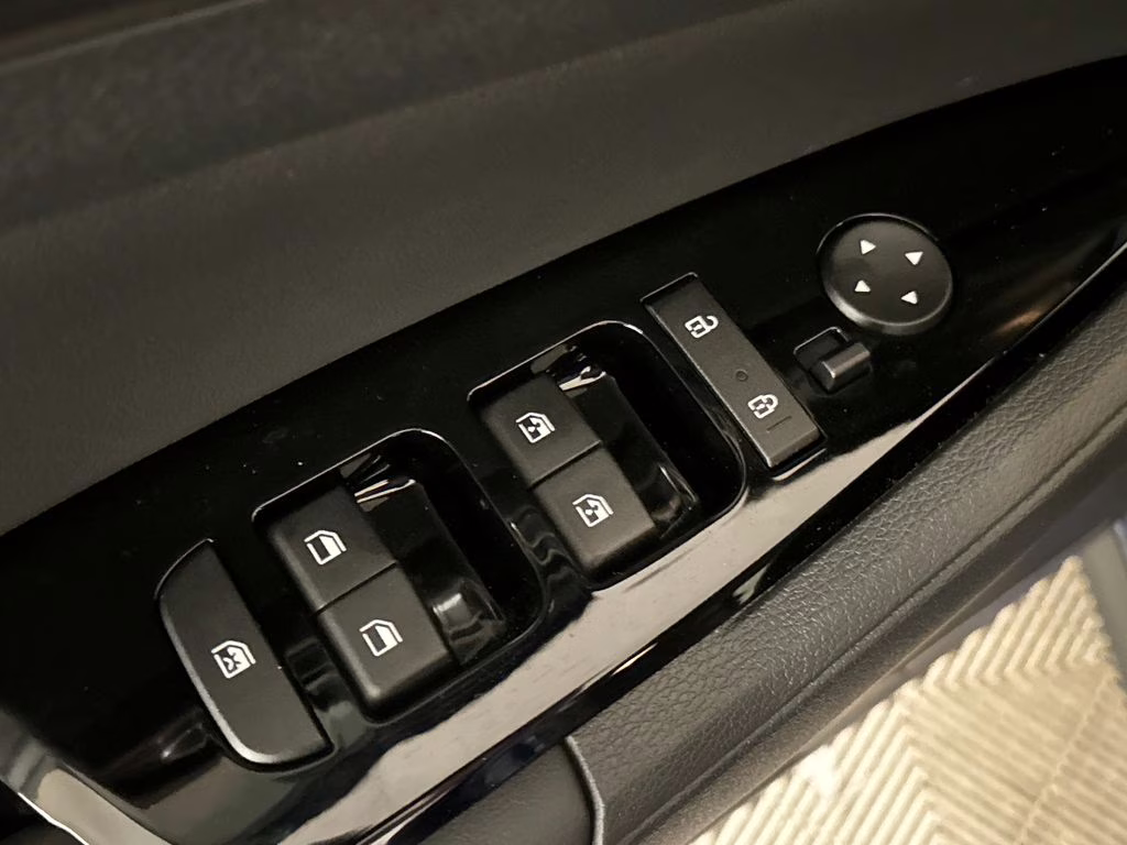 2023 Sapphire Blue Kia Sportage EX FWD SUV