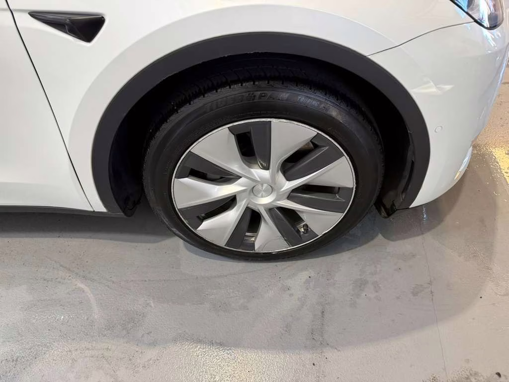 2021 Pearl White Multi-Coat Tesla Model Y Long Range AWD SUV