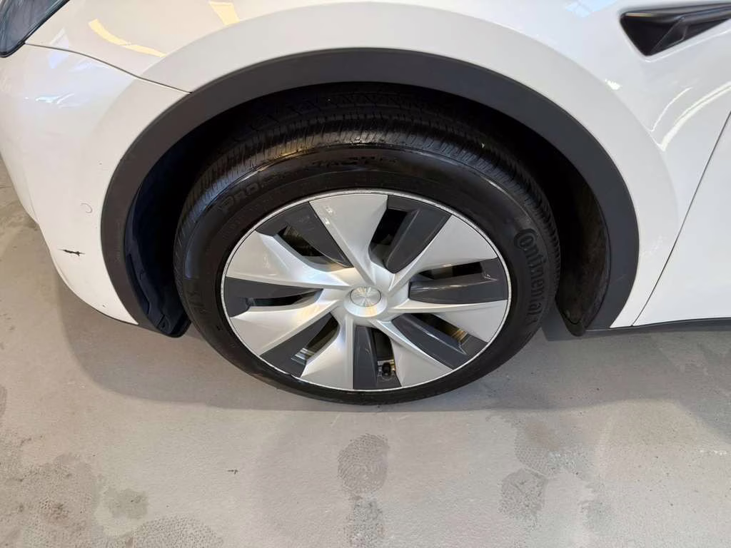 2021 Pearl White Multi-Coat Tesla Model Y Long Range AWD SUV
