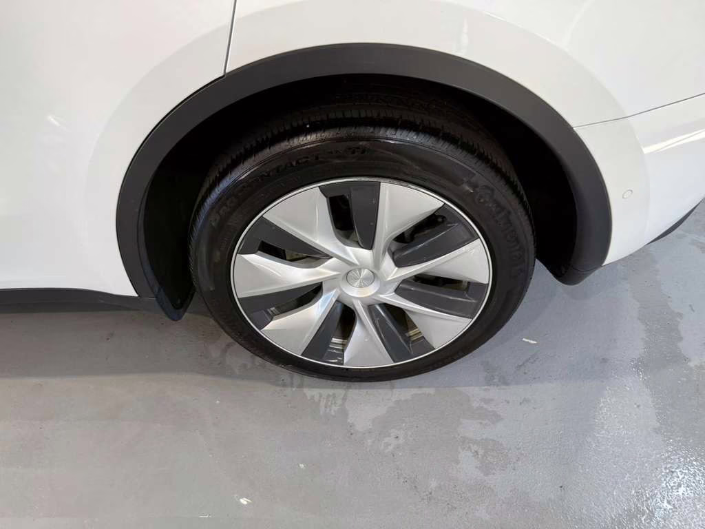 2021 Pearl White Multi-Coat Tesla Model Y Long Range AWD SUV