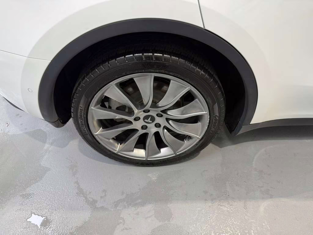 2021 White Tesla Model Y Long Range AWD SUV