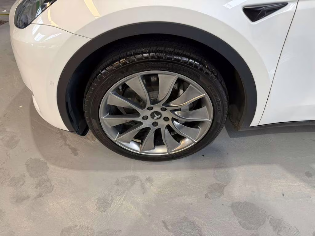 2021 White Tesla Model Y Long Range AWD SUV