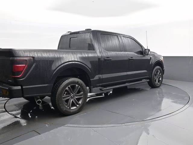 2022 Black Metallic Ford F-150 XLT 4X4 Truck
