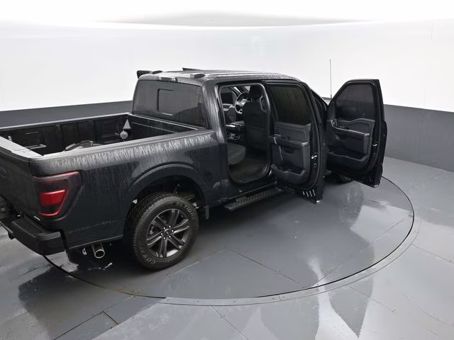 2022 Black Metallic Ford F-150 XLT 4X4 Truck