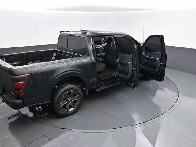 2022 Black Metallic Ford F-150 XLT 4X4 Truck