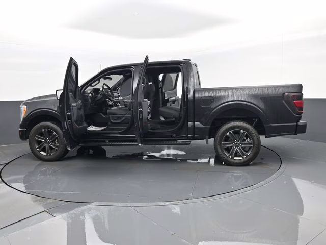 2022 Black Metallic Ford F-150 XLT 4X4 Truck