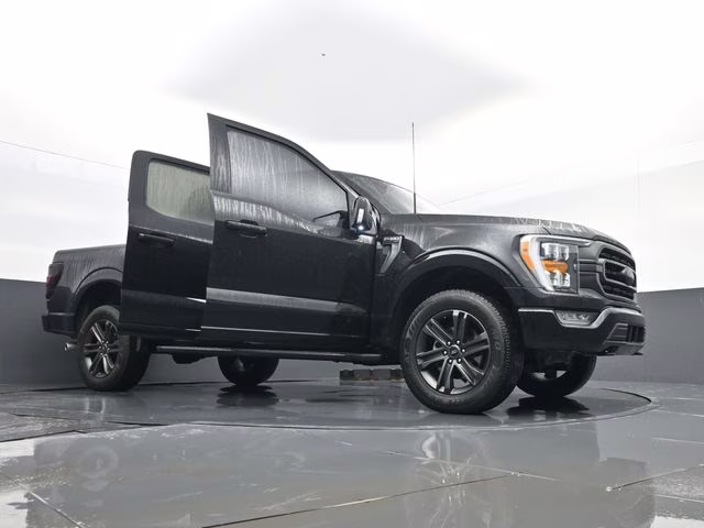 2022 Black Metallic Ford F-150 XLT 4X4 Truck