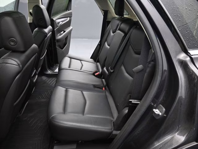 2017 Dark Granite Metallic Cadillac XT5 Luxury AWD SUV