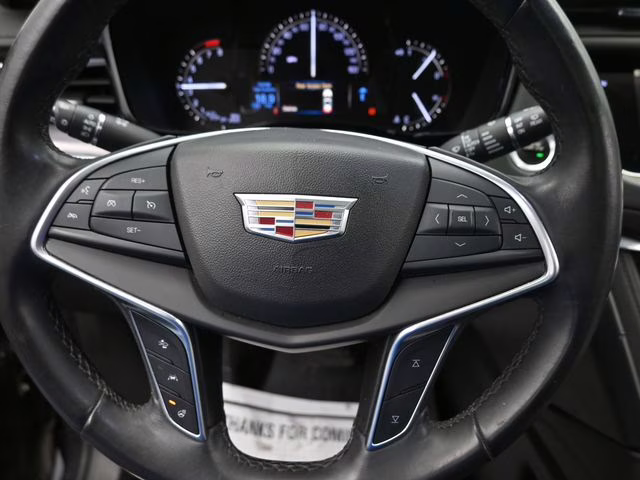 2017 Dark Granite Metallic Cadillac XT5 Luxury AWD SUV