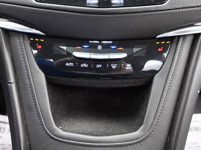 2017 Dark Granite Metallic Cadillac XT5 Luxury AWD SUV