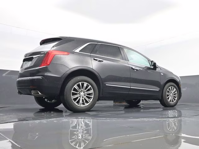 2017 Dark Granite Metallic Cadillac XT5 Luxury AWD SUV