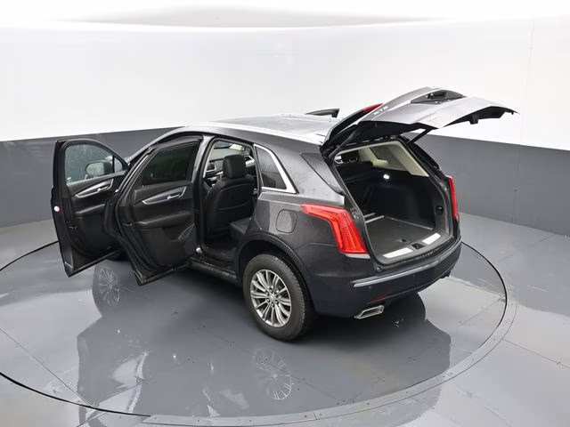 2017 Dark Granite Metallic Cadillac XT5 Luxury AWD SUV
