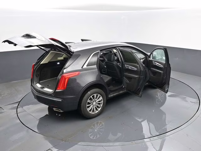 2017 Dark Granite Metallic Cadillac XT5 Luxury AWD SUV
