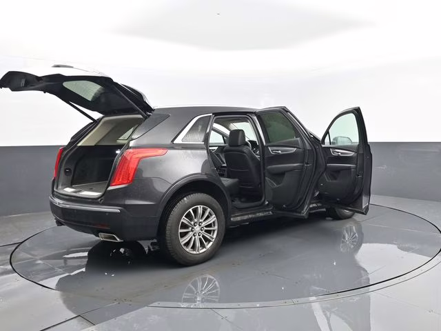 2017 Dark Granite Metallic Cadillac XT5 Luxury AWD SUV