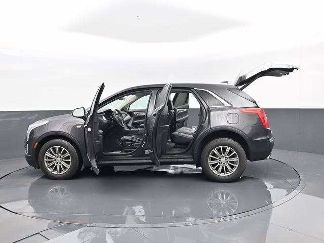 2017 Dark Granite Metallic Cadillac XT5 Luxury AWD SUV