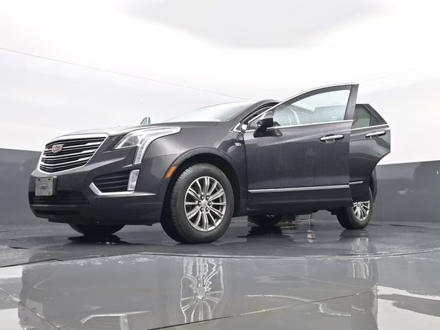 2017 Dark Granite Metallic Cadillac XT5 Luxury AWD SUV