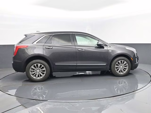 2017 Dark Granite Metallic Cadillac XT5 Luxury AWD SUV