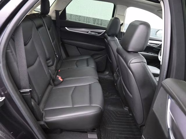 2017 Dark Granite Metallic Cadillac XT5 Luxury AWD SUV