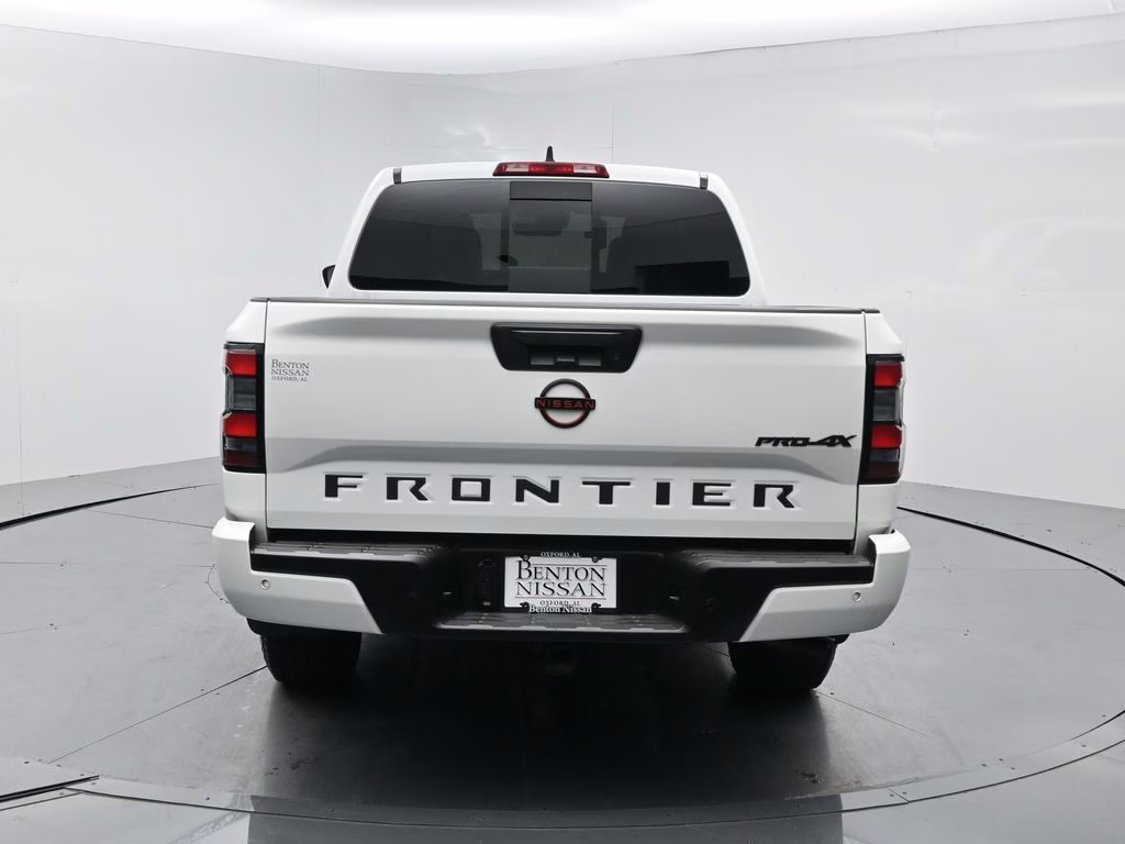 2023 Glacier White Nissan Frontier PRO-4X 4X4 Truck
