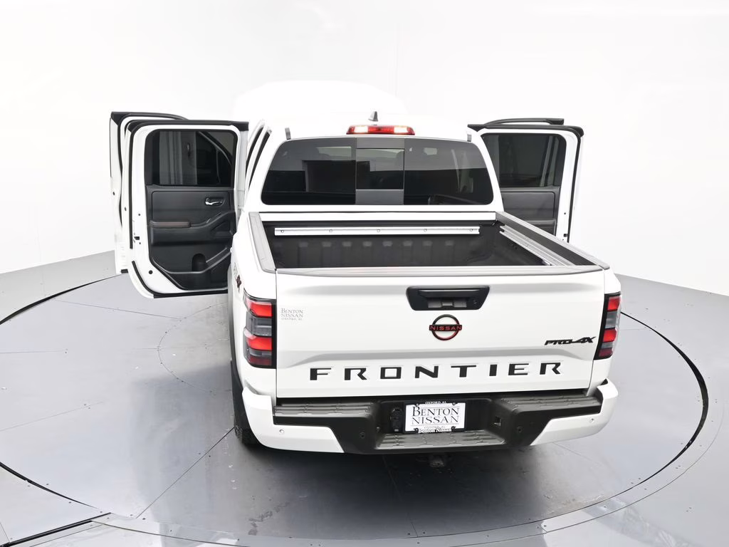 2023 Glacier White Nissan Frontier PRO-4X 4X4 Truck