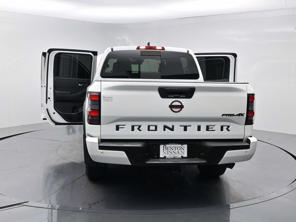 2023 Glacier White Nissan Frontier PRO-4X 4X4 Truck