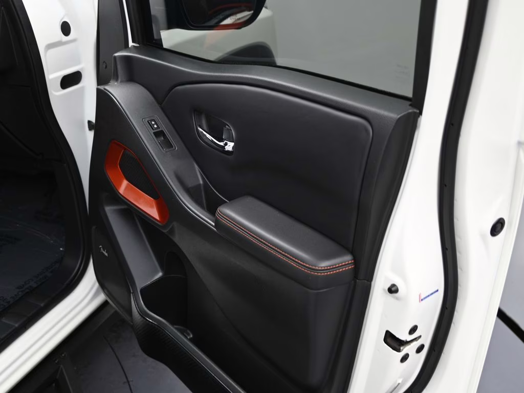 2023 Glacier White Nissan Frontier PRO-4X 4X4 Truck