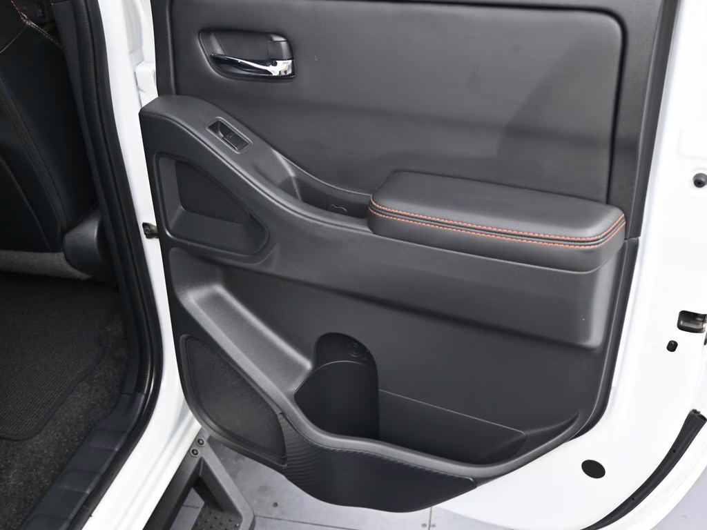 2023 Glacier White Nissan Frontier PRO-4X 4X4 Truck