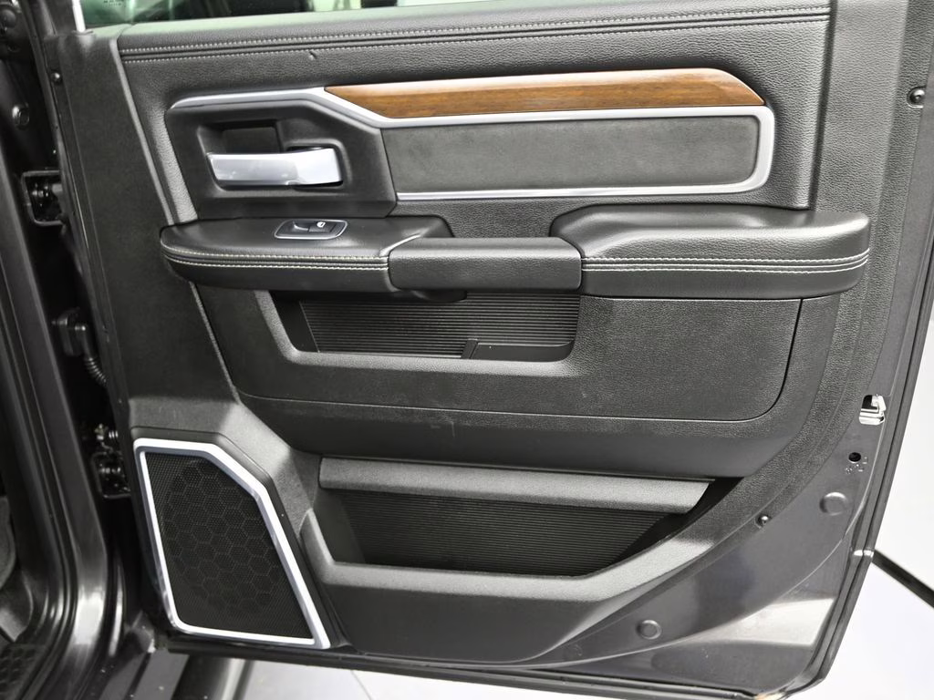2024 Granite Crystal Metallic Clearcoat Ram 2500 Laramie 4X4 Truck