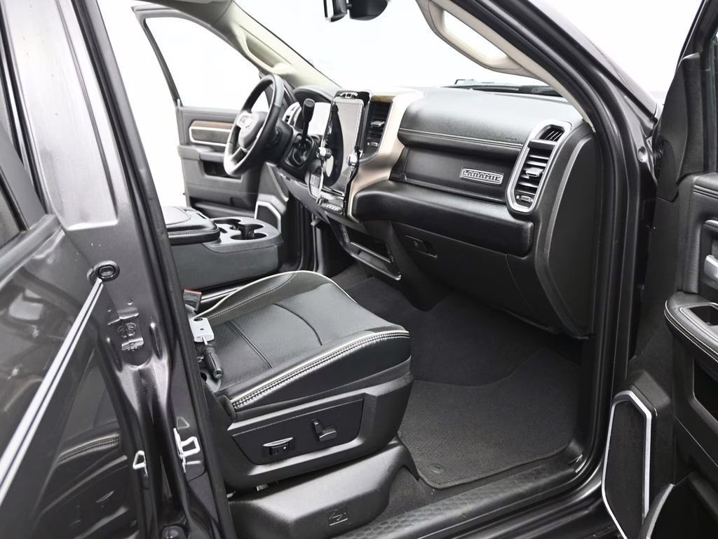 2024 Granite Crystal Metallic Clearcoat Ram 2500 Laramie 4X4 Truck