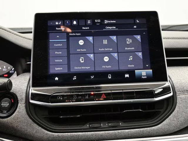 2022 Billet Silver Metallic Clearcoat Jeep Compass Latitude Lux 4X4 SUV