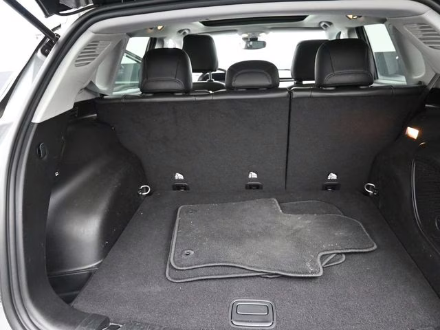 2022 Billet Silver Metallic Clearcoat Jeep Compass Latitude Lux 4X4 SUV