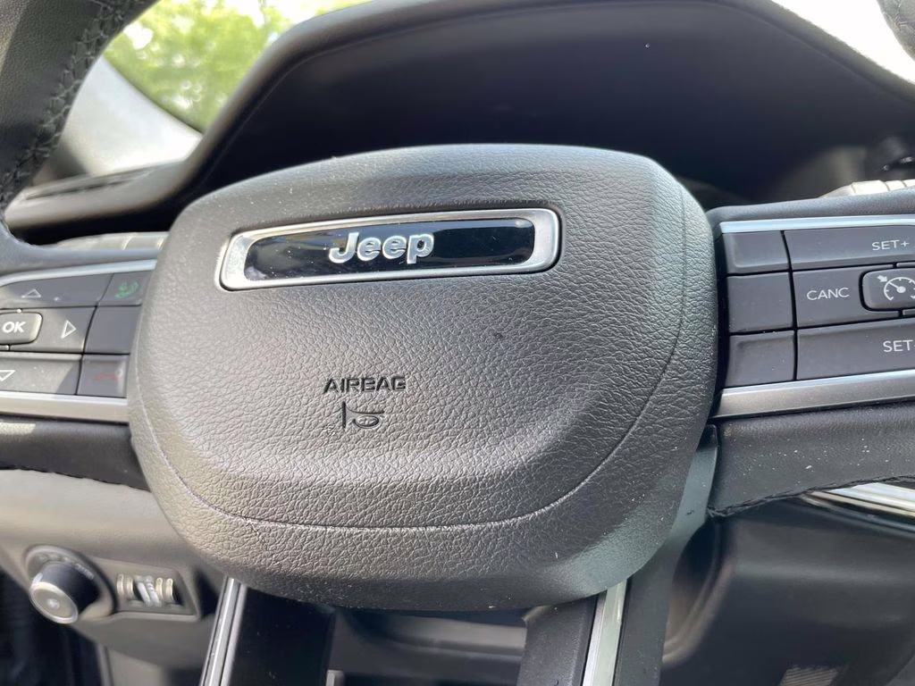 2022 Granite Crystal Metallic Clearcoat Jeep Compass Altitude 4X4 SUV