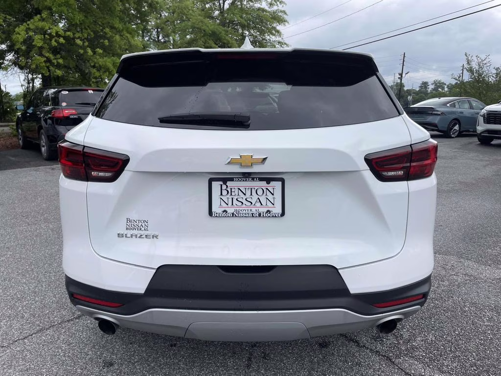 2025 Summit White Chevrolet Blazer LT FWD SUV