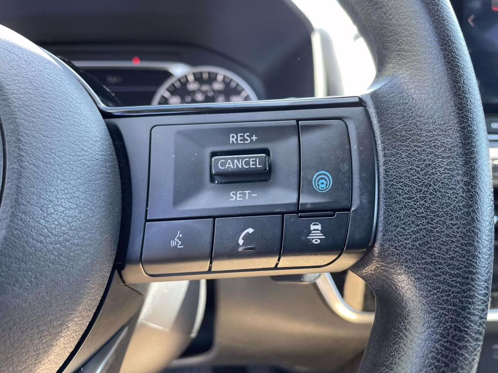 2022 Super Black Nissan Rogue SV FWD SUV