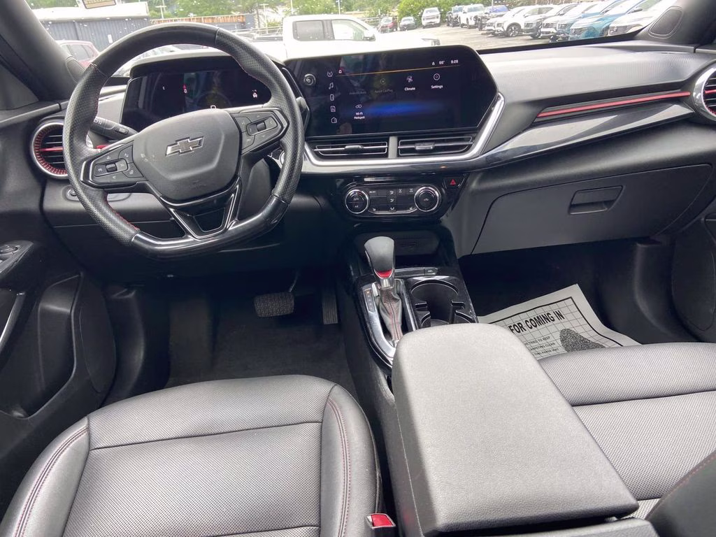 2024 Summit White Chevrolet Trax 2RS FWD SUV