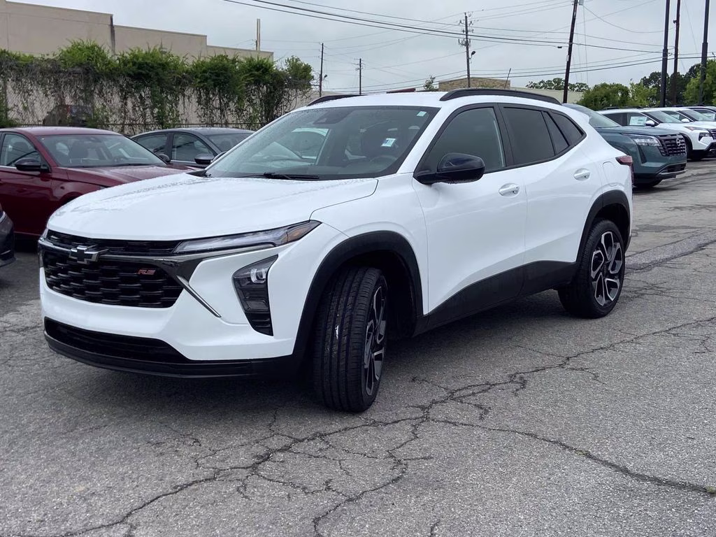 2024 Summit White Chevrolet Trax 2RS FWD SUV