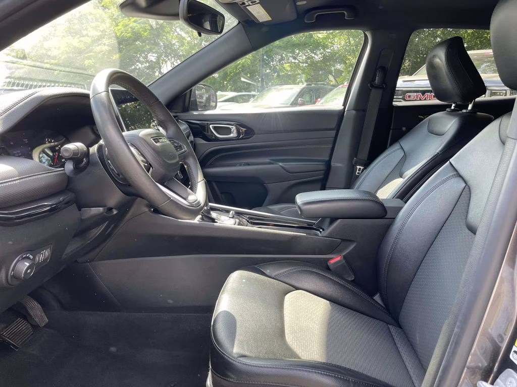 2022 Granite Crystal Metallic Clearcoat Jeep Compass Altitude 4X4 SUV